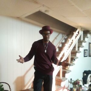 Meet your Posher, Gregory